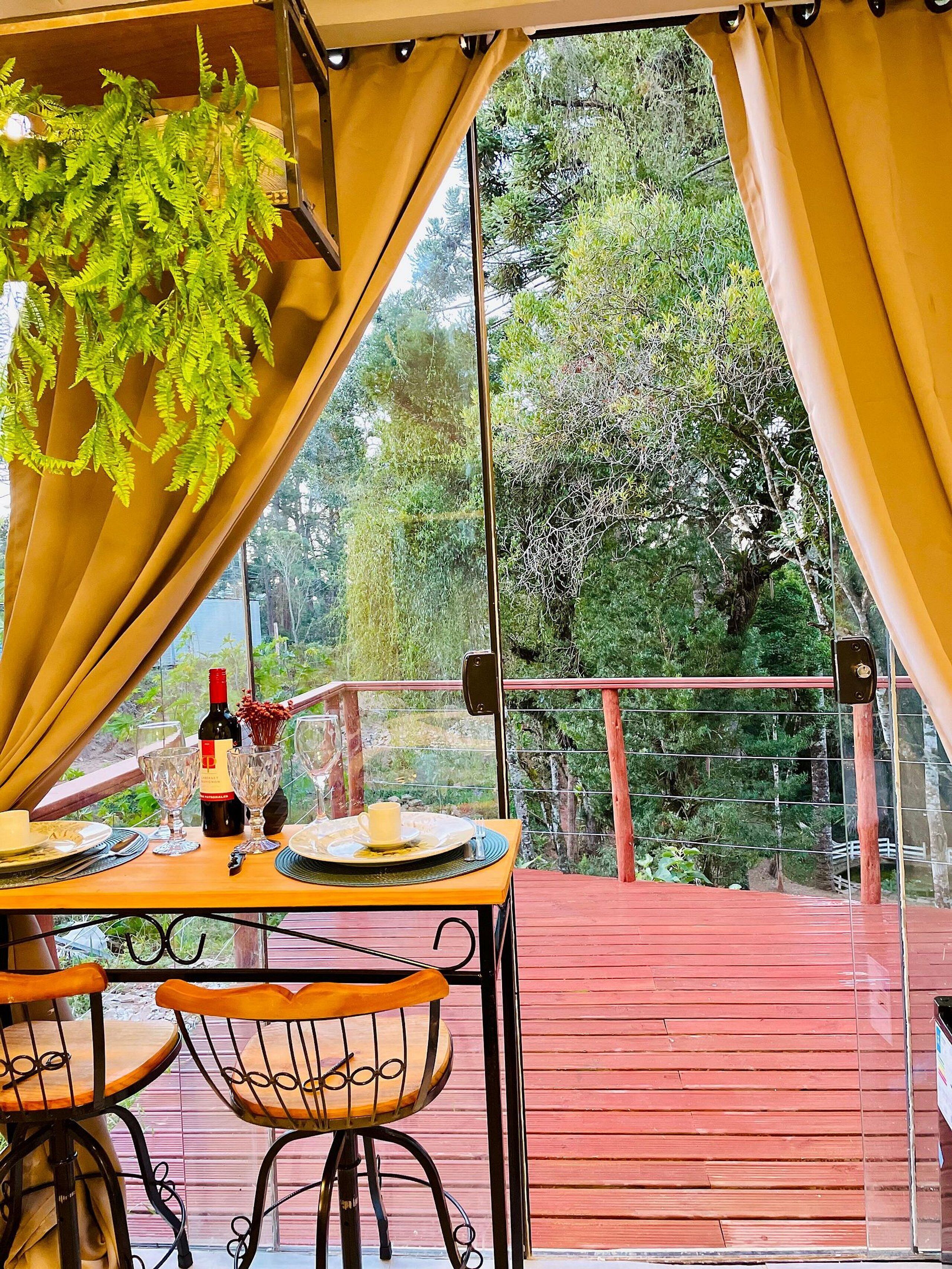 Deluxe Suite | Dining