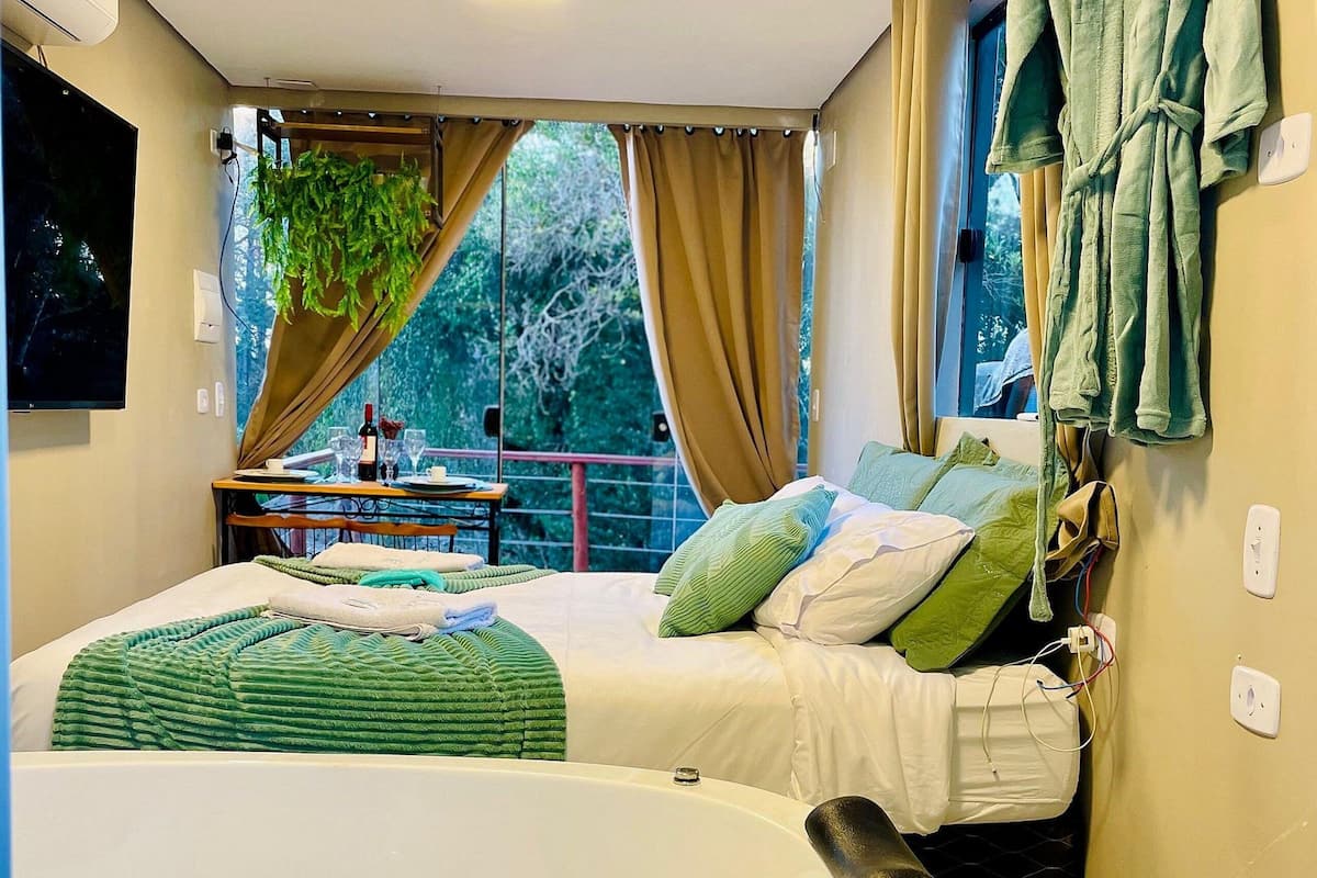 1 bedroom, free WiFi, bed sheets