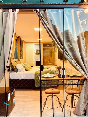 Deluxe Suite | Free WiFi, bed sheets - La Catedral (Campos do Jordão)