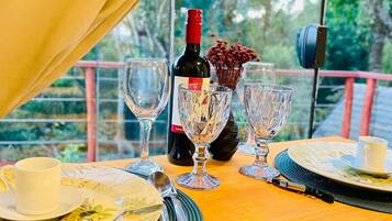 Deluxe Suite | Outdoor dining
