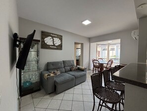 40-inch Smart TV with cable channels - Residencial Lacus (Florianópolis)