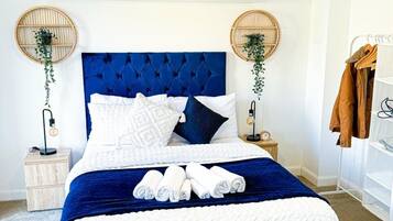 3 bedrooms, iron/ironing board, free WiFi, bed sheets