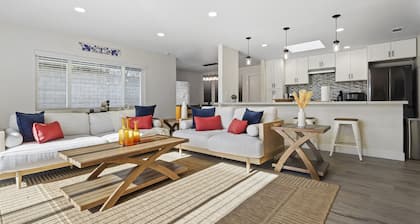 The Beachsides Bliss, BBQ, Arcade, Game Room, Fire Pit Patio, 5 Miles to Beaches