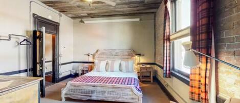 1 bedroom, iron/ironing board, Internet, bed sheets