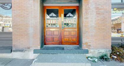 Benson Lodge Room - 6