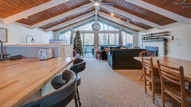 Unclassified image, 1 of 48, button - Beautiful Chalet 2 minutes from the Saco River 🚣🔥🌲🗻 (Bartlett)