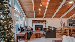 Unclassified image, 3 of 48, button - Beautiful Chalet 2 minutes from the Saco River 🚣🔥🌲🗻 (Bartlett)