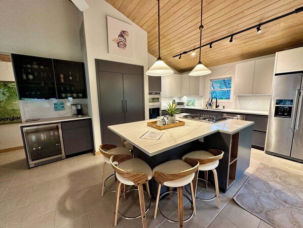 Fridge, microwave, oven, stovetop - Amazing 2 BR Home in Summerland w/ Great Boating Access & Private Heated Pool! (Summerland Key)