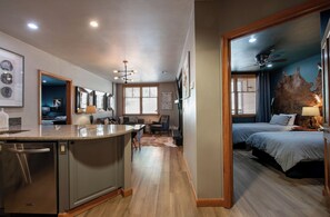 2 bedrooms, iron/ironing board, WiFi, bed sheets