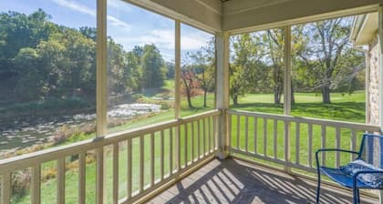 Cozy Stone Cottage in Round Hill, VA
