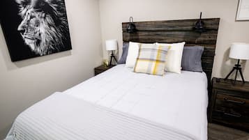 4 bedrooms, desk, travel cot, free WiFi
