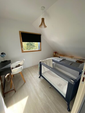 4 sovrum, strykjÀrn/strykbrÀda, wi-fi och sÀngklÀder