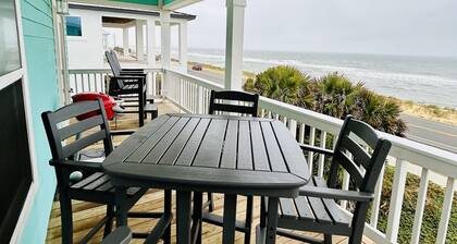 Stunning Ocean Views, Sleeps 10, New Build, Beach!
