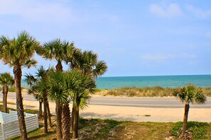 Una playa cerca