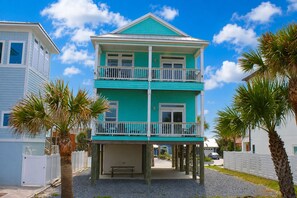 Exterior - Stunning Ocean Views, Sleeps 10, New Build, Beach! (Flagler Beach)