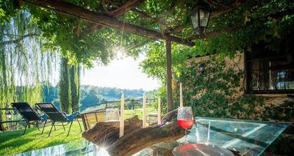 Wonderful private villa for 4 people with private pool, WIFI, A/C, TV, patio and panoramic view