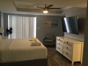 3 habitaciones, tabla de planchar con plancha, wifi y ropa de cama 