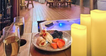 Luxurious Ellicottville Chalet with view of slopes & min to town! Pet Friendly!