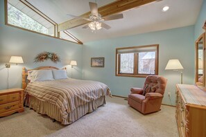 Casa premium | 4 quartos, ferros/tábuas de passar roupa, Wi-Fi de cortesia