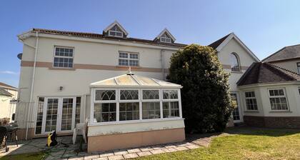 A Beautiful 7 bed house