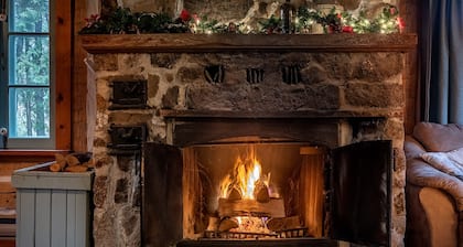 Ancestral Wooden Chalet - St-Gabriel de Brandon