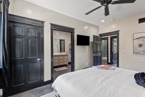 6 bedrooms, iron/ironing board, WiFi, bed sheets