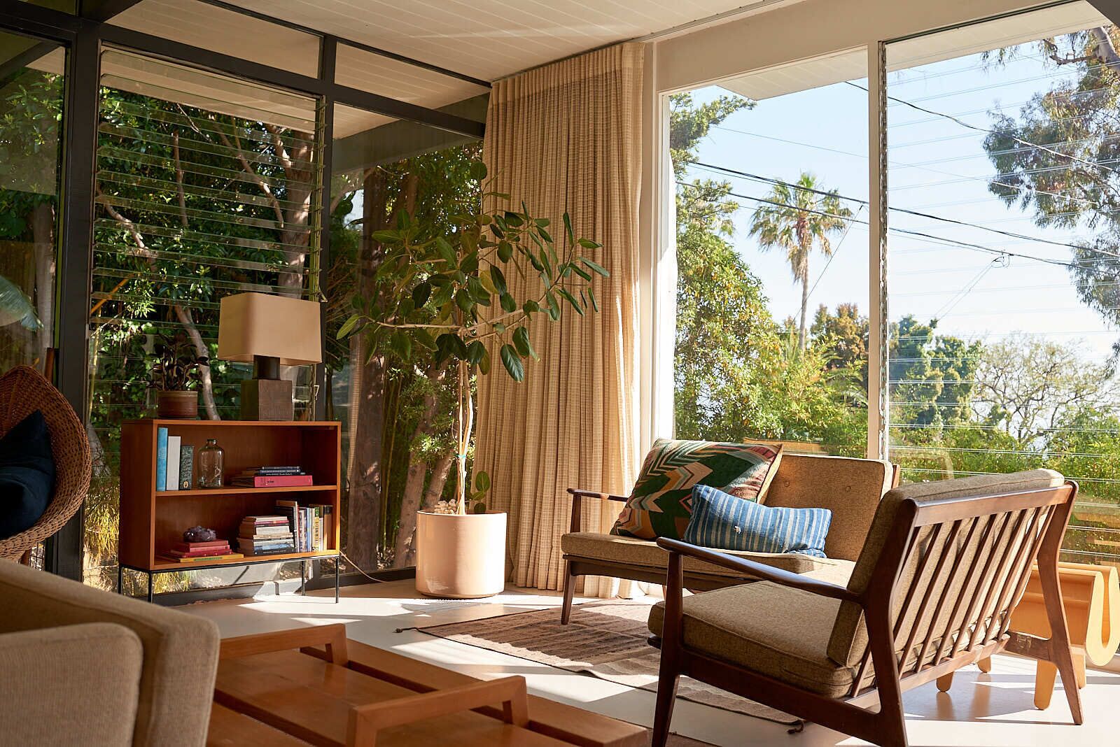 3Br/2Bath Mid-Century Gem in Pacific Palisades 
