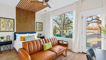 2 bedrooms, desk, iron/ironing board, free WiFi