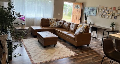 Elegant 3 br 2 b house