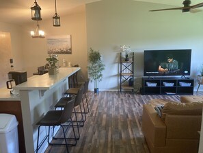 Interior - Elegant 3 br 2 b house (Keaau)
