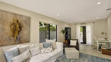 Smart TV, fireplace, offices