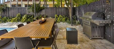 تناول الطعام بالخارج