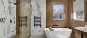 Luxe Pool & Fire Pit | 5 min to Dolphin Mall