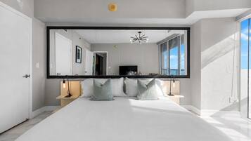 2 bedrooms, iron/ironing board, travel crib, WiFi (free)
