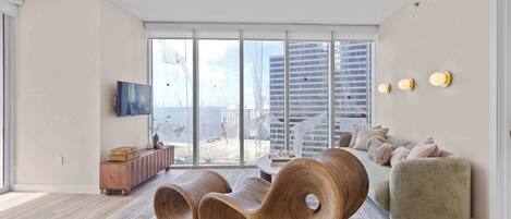 Smart TV, fireplace, offices
