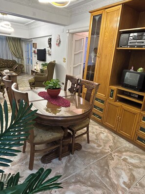 Dining - Nile view apartment - fully furnished
 (st)