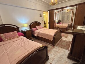 3 bedrooms, in-room safe, iron/ironing board, free WiFi