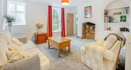 3 bedroom accommodation in Louth