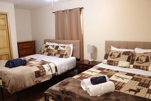 5 chambres, lit parapluie, Wi-Fi gratuit, draps fournis