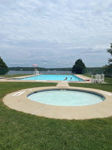 12 Person Retreat! Hot Tub! By Skiing, Pool, Lake. Dog Friendly- bring everyone!