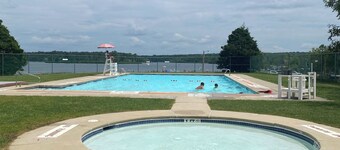 12 Person Retreat! Hot Tub! By Skiing, Pool, Lake. Dog Friendly- bring everyone!