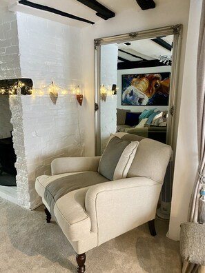 Superior Studio, Private Bathroom (Mulberry) | Lounge - Chestnut Tree (Haywards Heath)