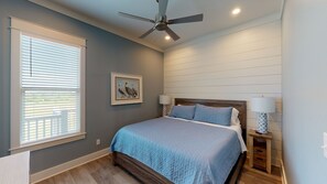 3 chambres, fer et planche à repasser, Wi-Fi, draps fournis