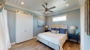 3 bedrooms, iron/ironing board, WiFi, bed sheets