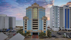 Exterior - Oceanfront 1BR - Stunning Views - Heated Pools (Myrtle Beach)
