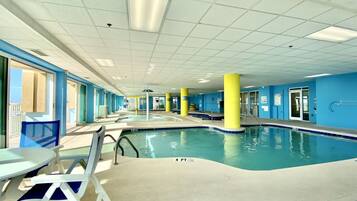 Piscine couverte, piscine extérieure