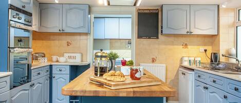 Dishwasher, high chair