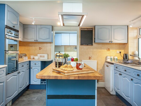 Dishwasher, highchair