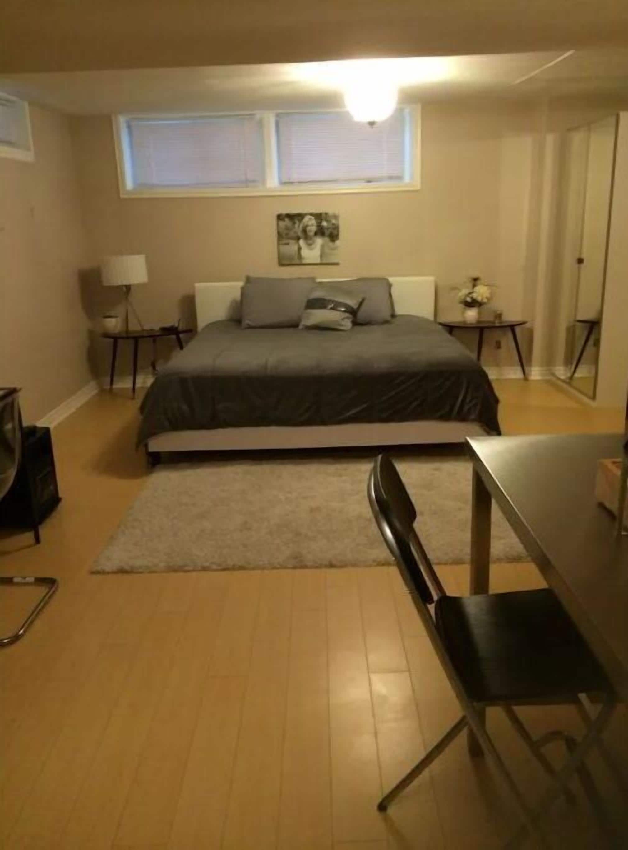 1 habitación, tabla de planchar con plancha, wifi gratis y ropa de cama 