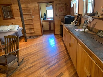 Bunkhouse on Working Ranch/Bird Sanctuary.  Cozy, cabin w. bathroom and kitchen